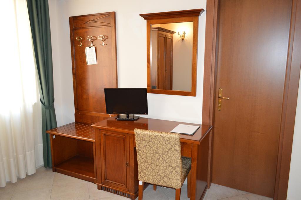Hotel Delle Palme Фальконе Номер фото