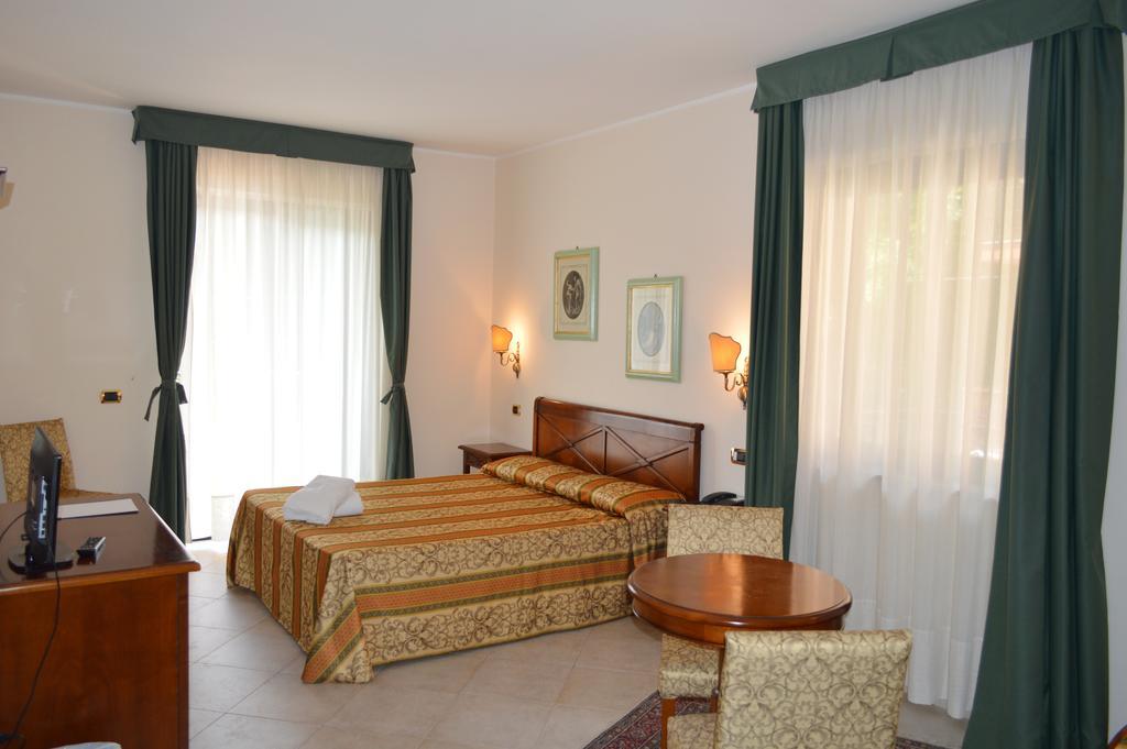 Hotel Delle Palme Фальконе Номер фото
