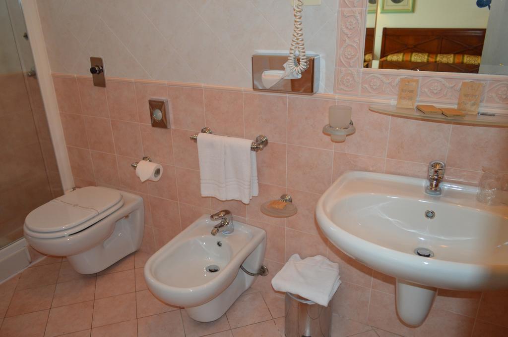 Hotel Delle Palme Фальконе Номер фото