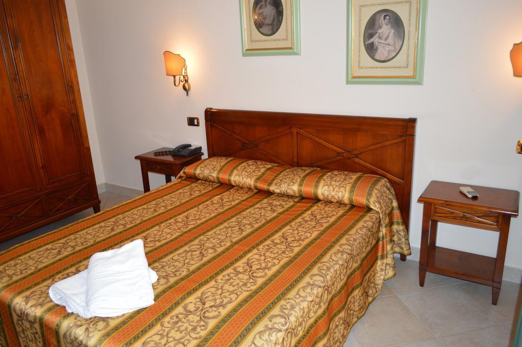 Hotel Delle Palme Фальконе Номер фото