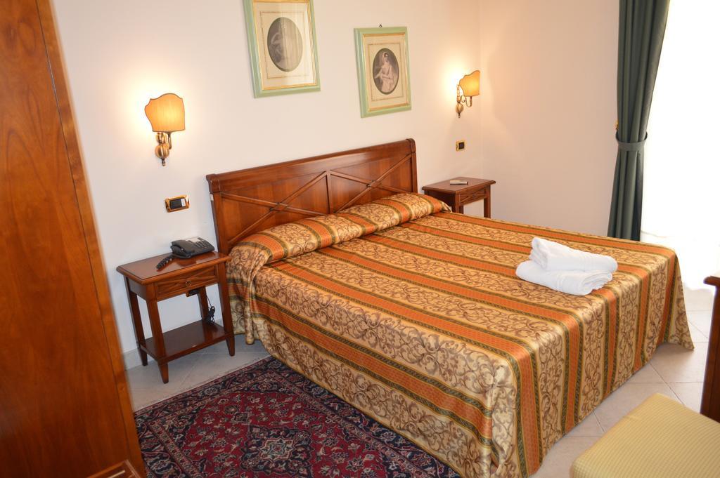Hotel Delle Palme Фальконе Номер фото