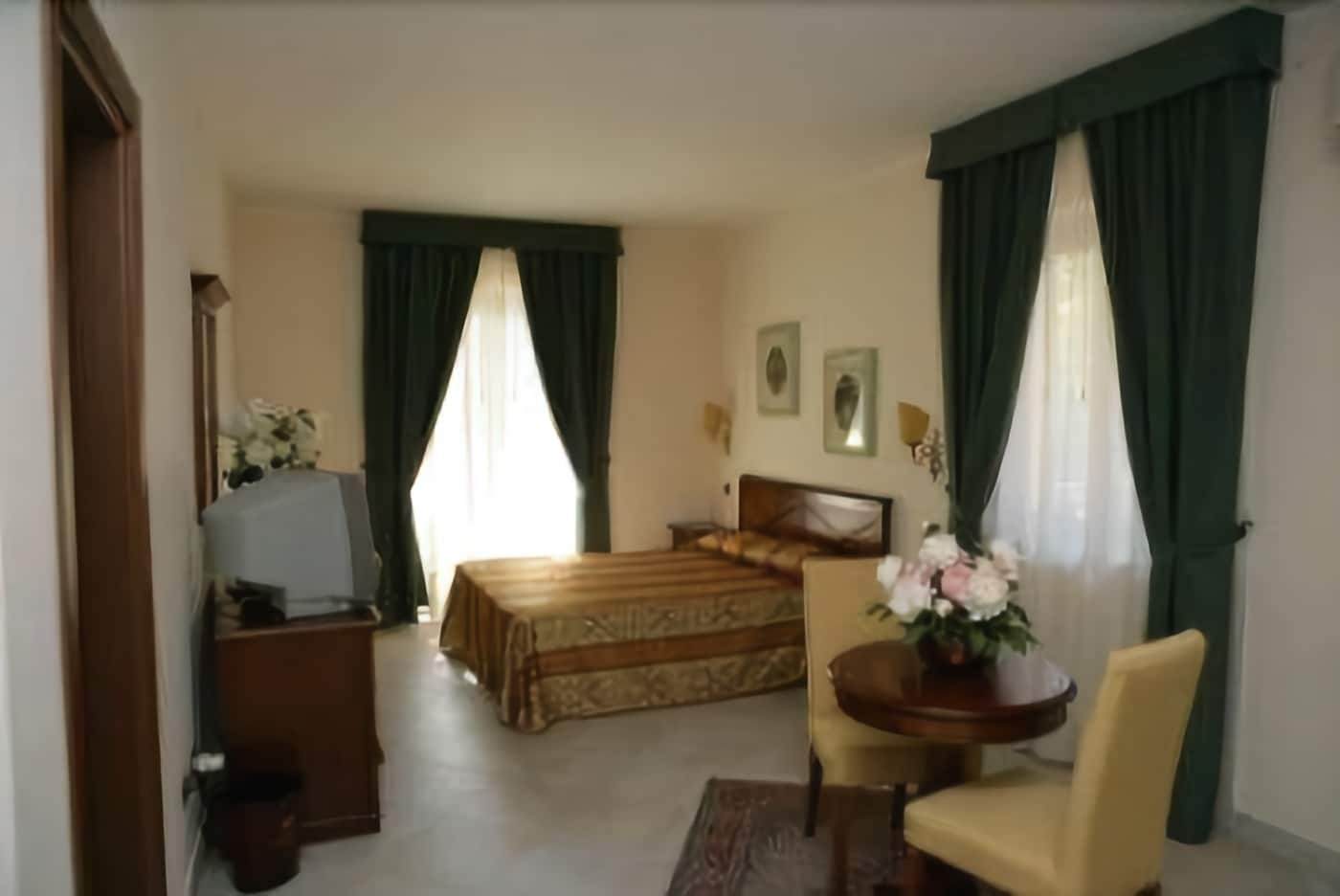 Hotel Delle Palme Фальконе Экстерьер фото